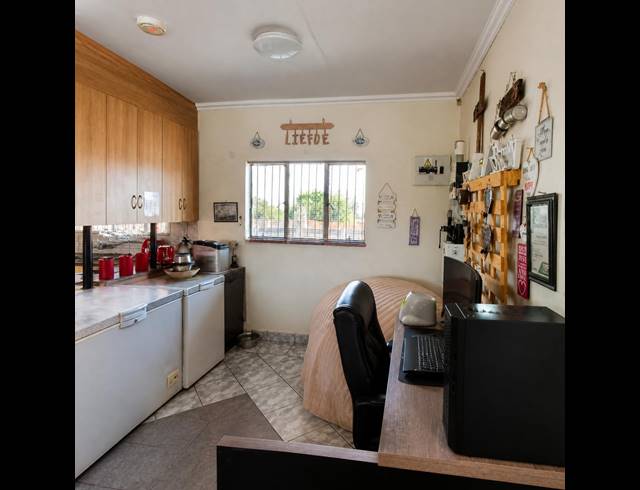 3 BEDROOM HOUSE FOR SALE IN VAN DER WESTHUIZEN